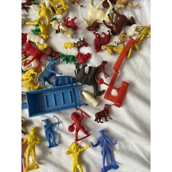 Vintage Rubber Plastic Cowboys Mix Indians Figure Collection LOT 1960's Animals - Picture 14 of 16